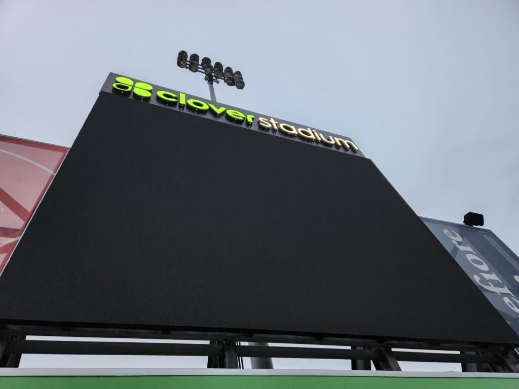 Jumbotron, Clover Stadium